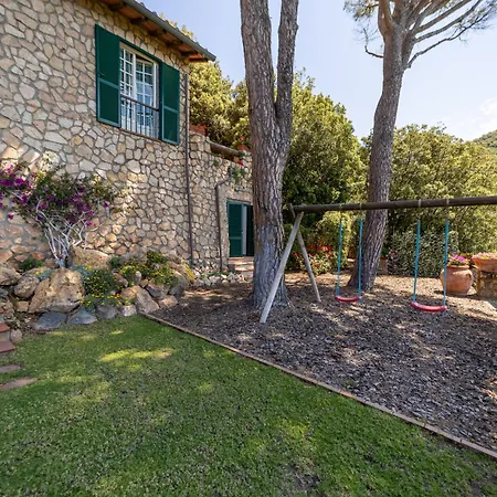 Vila A Cala Piccola