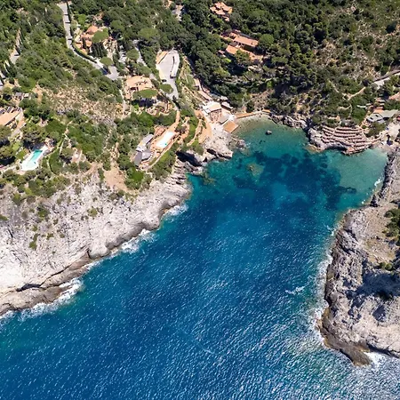 فيلة A Cala Piccola