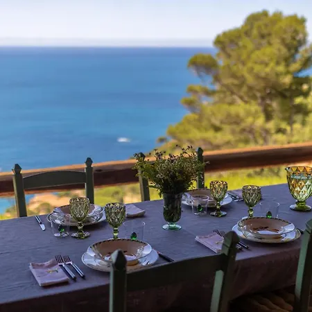 فيلة A Cala Piccola